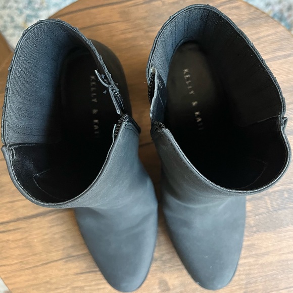 Kelly & Katie Yona Chelsea Boot in Black Size 8.5 - Picture 3 of 5